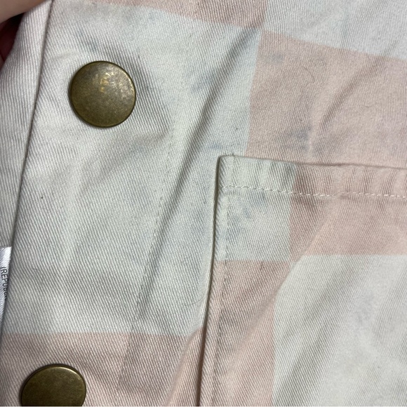 Hutch Cream and Pink High-Waisted Shorts - Picture 5 of 9